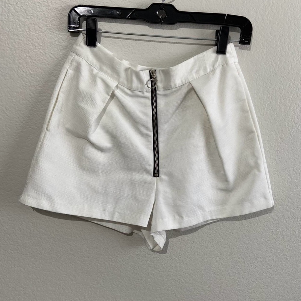 Topshop High Waist White Shorts with Zipper Detail Size 6 Excellent Condition - Picture 5 of 9